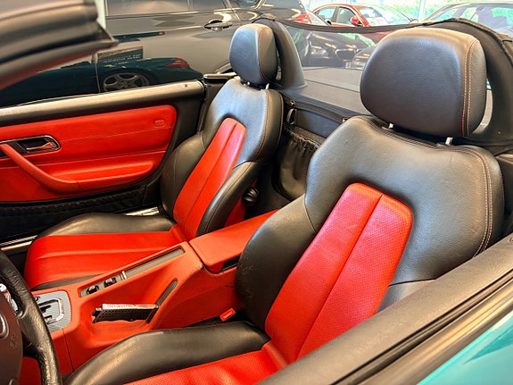 Mercedes-Benz SLK230 24 of 30