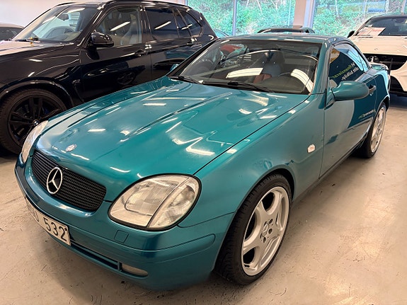 Mercedes-Benz SLK230 8 of 30