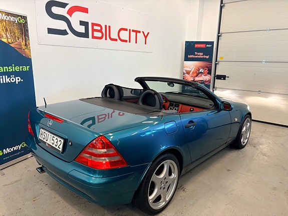 Mercedes-Benz SLK230 16 of 30