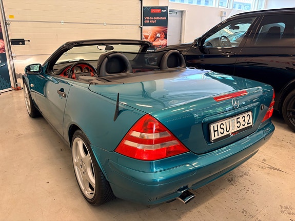 Mercedes-Benz SLK230 17 of 30