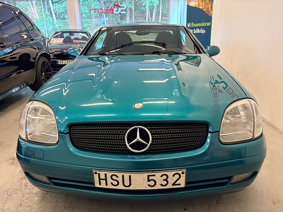 Mercedes-Benz SLK230 7 of 30