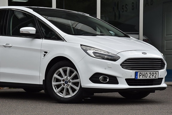 Ford S-MAX 3 of 28