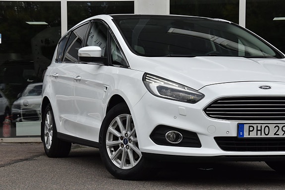 Ford S-MAX 4 of 28