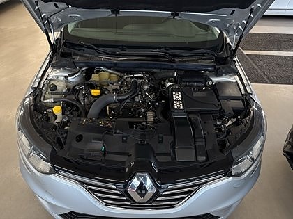 Renault Megane 18 of 27