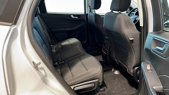 Ford Kuga 5 of 9