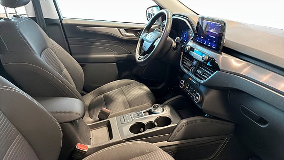 Ford Kuga 3 of 9