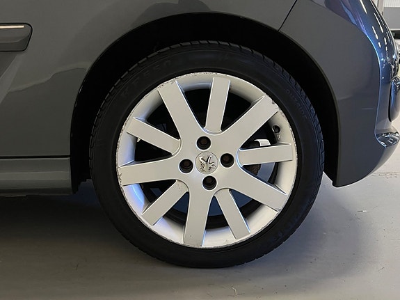 Peugeot 207 CC 11 of 24
