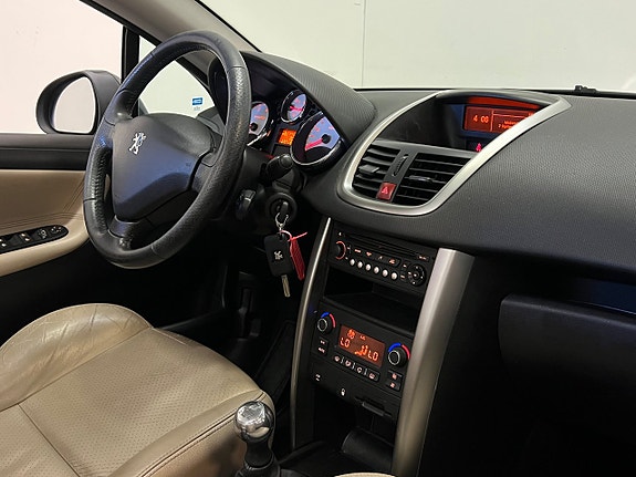 Peugeot 207 CC 22 of 24