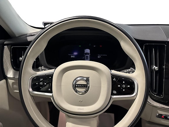 Volvo XC60 9 of 20