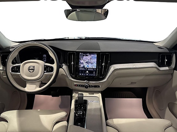 Volvo XC60 8 of 20