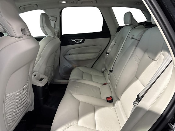 Volvo XC60 7 of 20