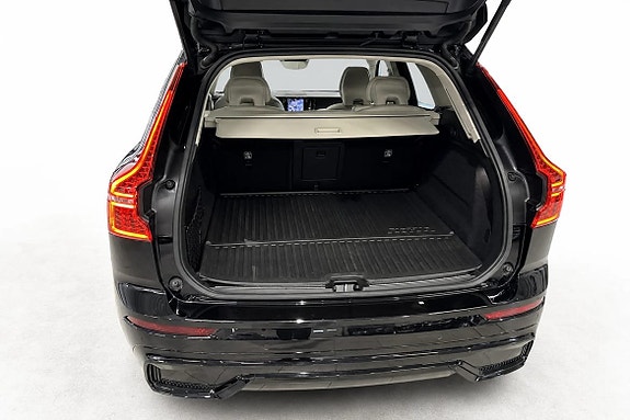 Volvo XC60 11 of 20