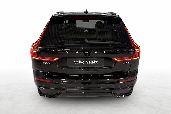 Volvo XC60 12 of 20