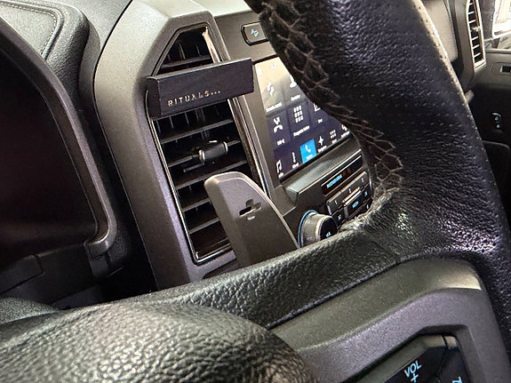 Ford F-150 14 of 19