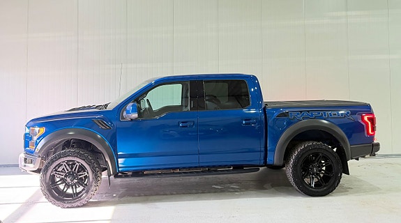 Ford F-150 2 of 19