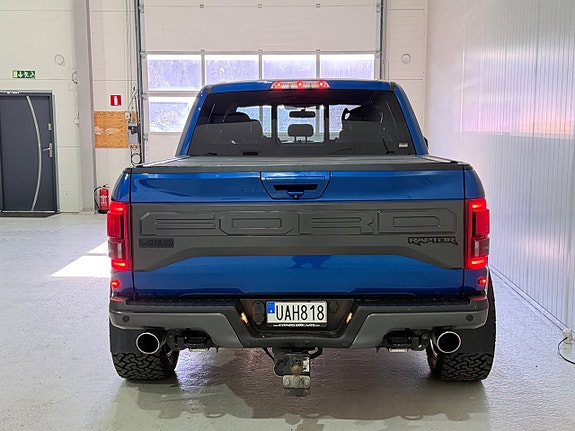 Ford F-150 4 of 19