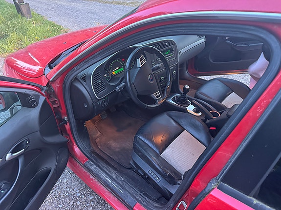 Saab 9-3 3 of 4