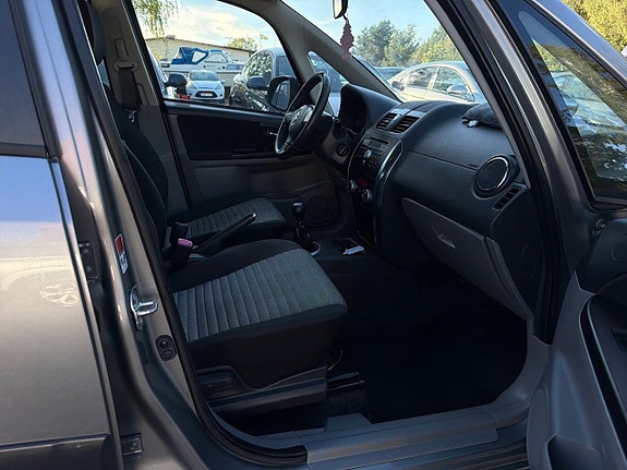 Suzuki SX4 17 of 22