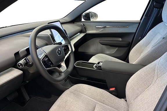 Volvo EX30 14 of 22