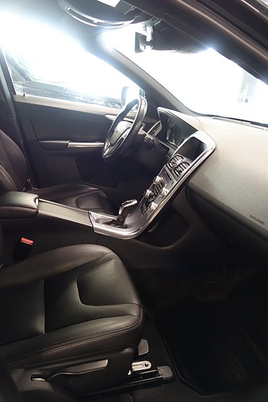 Volvo XC60 6 of 6