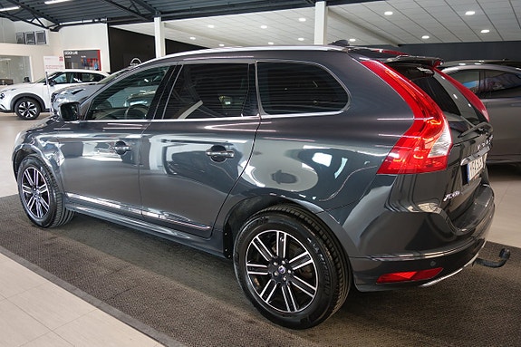Volvo XC60 3 of 6