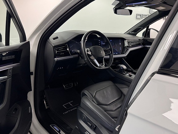 Volkswagen Touareg 5 of 20