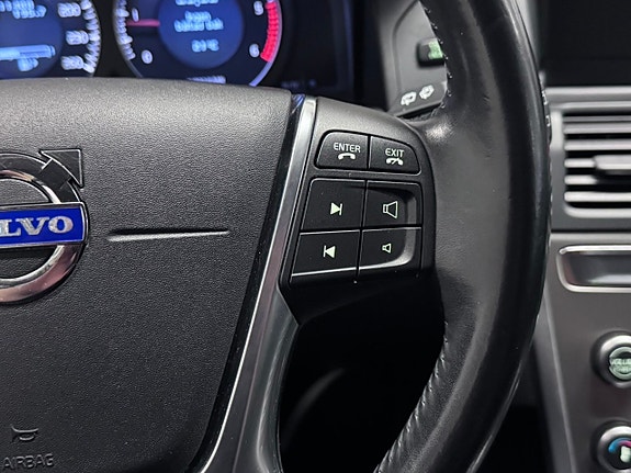 Volvo XC60 18 of 22