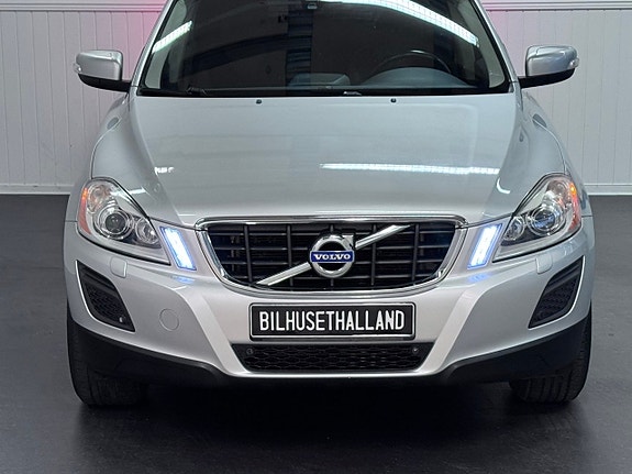 Volvo XC60 4 of 22