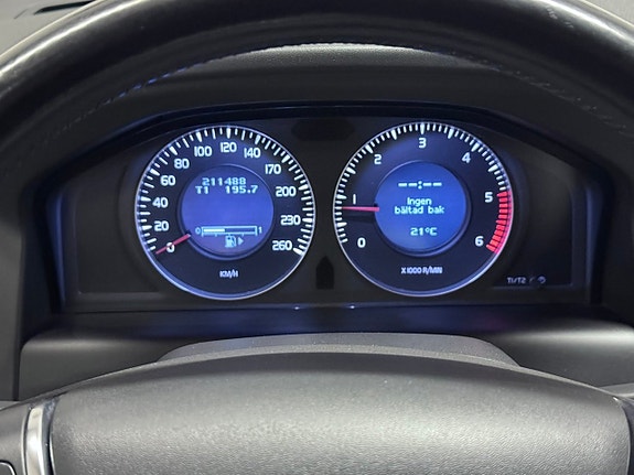 Volvo XC60 19 of 22