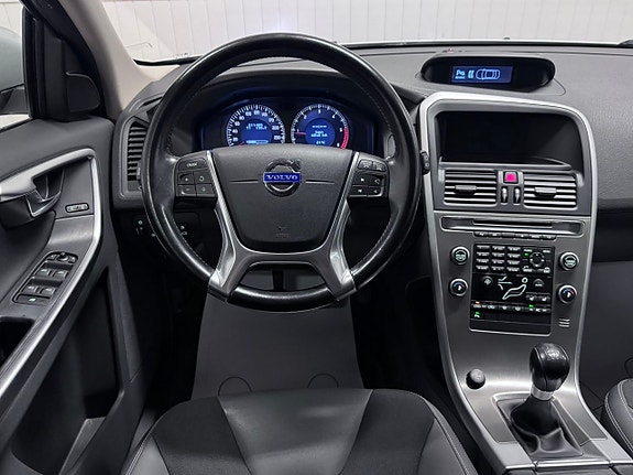 Volvo XC60 16 of 22