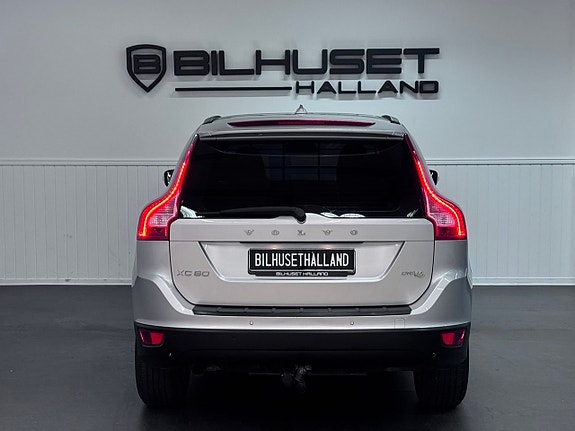 Volvo XC60 8 of 22