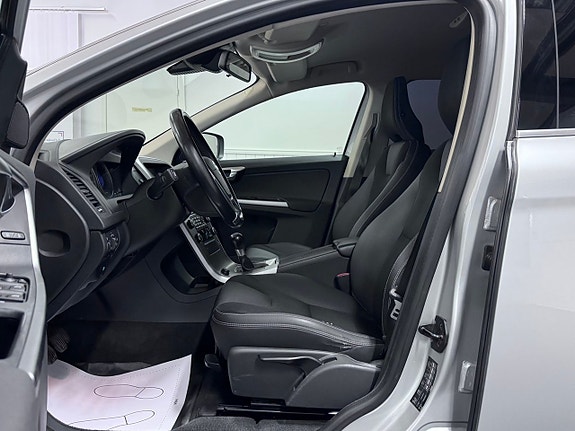 Volvo XC60 12 of 22