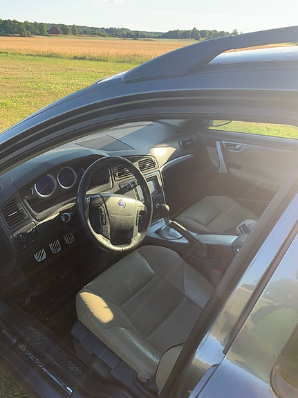 Volvo V70 7 of 10