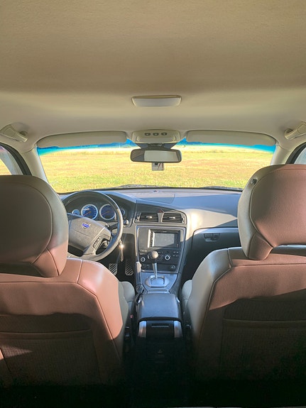 Volvo V70 8 of 10
