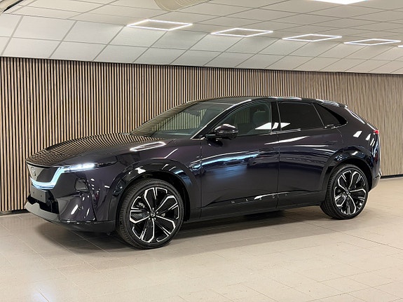 Mazda CX-6e 2 of 17