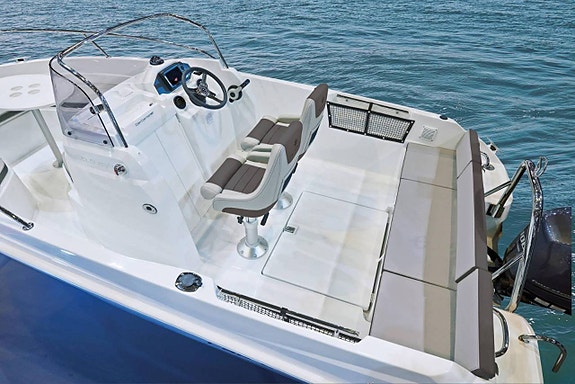Jeanneau Cap Camarat 5.5 CC ny -27 Yamaha F115 LB 4 of 7