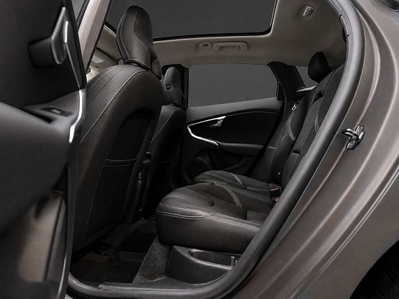 Volvo V40 18 of 20