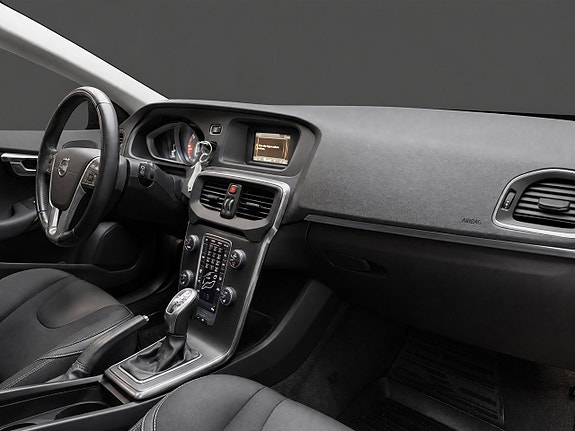Volvo V40 17 of 20