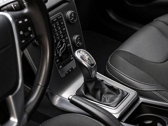 Volvo V40 14 of 20