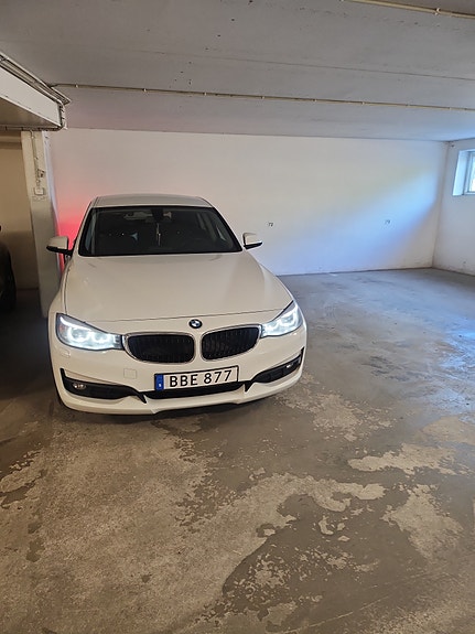 BMW 320d 11 of 11