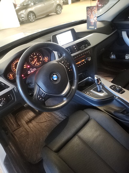 BMW 320d 7 of 11