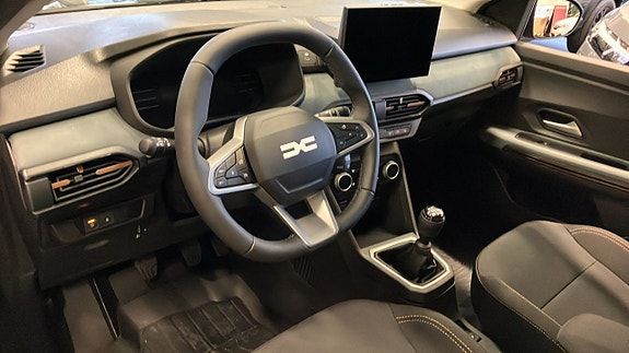 Dacia Sandero 10 of 11