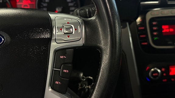 Ford Mondeo 17 of 21