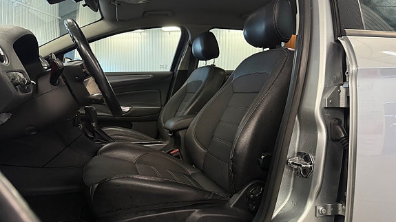 Ford Mondeo 10 of 21