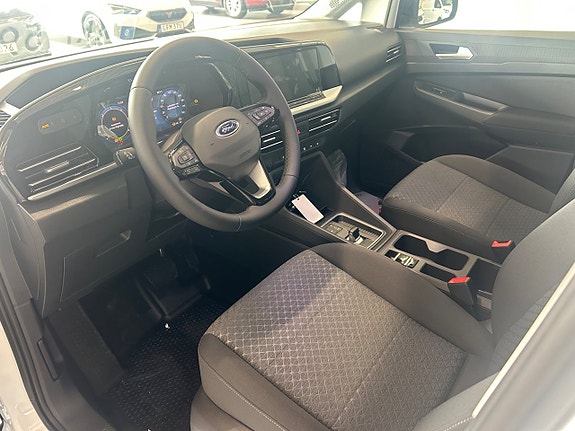 Ford Transit Connect 10 of 11