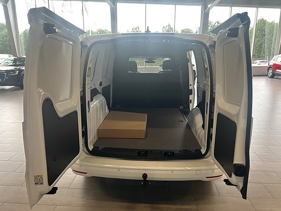 Ford Transit Connect 8 of 11