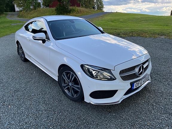 Mercedes-Benz C220 d 2 of 5