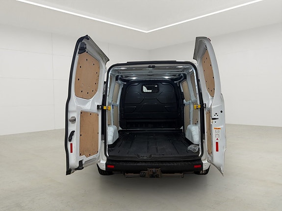 Ford Transit Custom 11 of 30