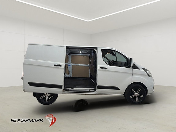 Ford Transit Custom 12 of 30