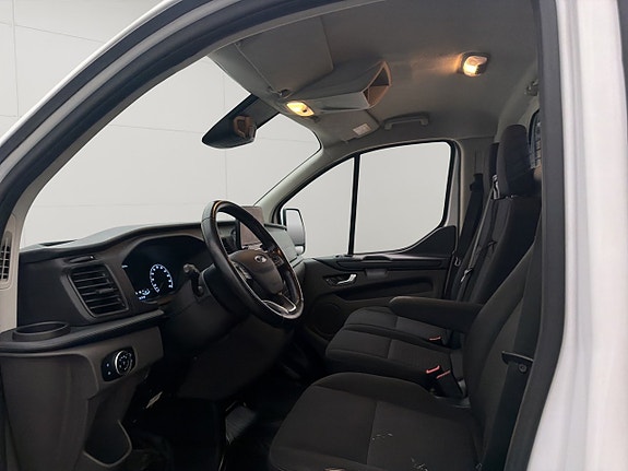 Ford Transit Custom 16 of 30